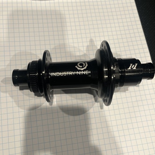 Industry nine rear hub - 1/1,