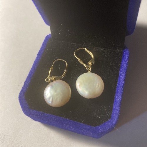 Button pearl dangle - ,