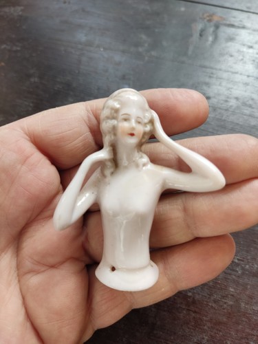 Vintage pin doll - pin, number