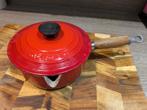 Creuset cast iron saucepan - le,