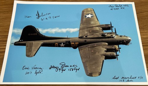 Photograph 17 flying - b-17,