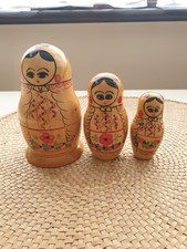 Vintage Russian Nesting Dolls Set  of 3