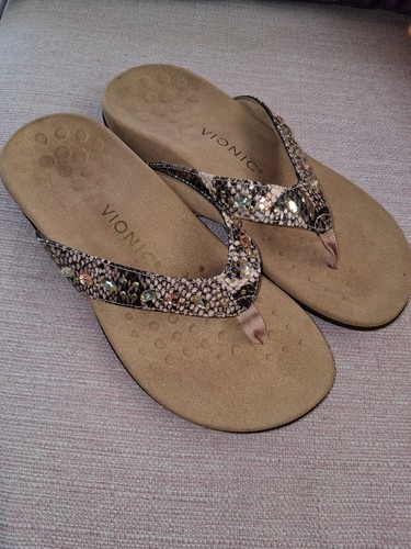 Vionic lucia jewelled toe - vionic,
