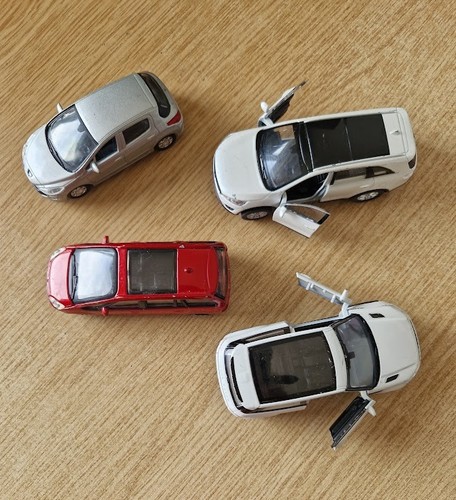 Die cast toy cars - 4,