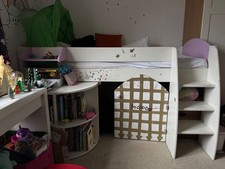 White/purple mid sleeper