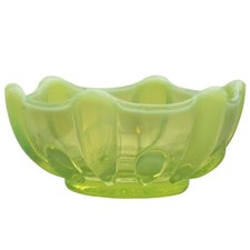 An antique Uranium Pearline