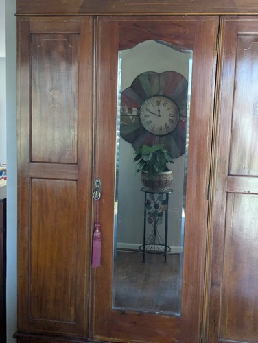 Beautiful mahogany - beautiful,