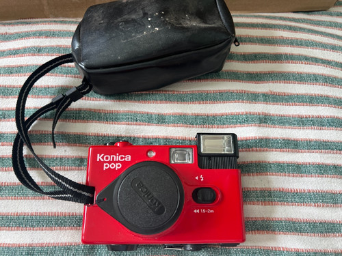 Red konica pop - red, 35mm