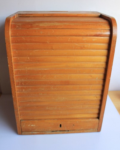 Vintage small wooden cedar - vintage,