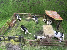 1/31 Scale Cow Pen Etc Britain Cows Included