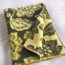 Vintage blanket green yellow
