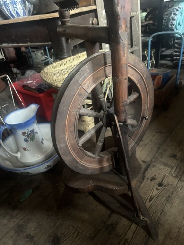 Antique spinning wheel - antique,