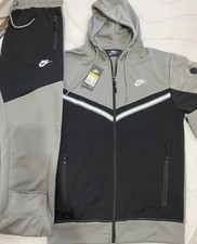 Nike Men's Tech Fleece