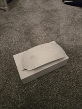 Apple Magic Mouse 2 Silver/White A1657 Lightning Boxed Excellent Condition