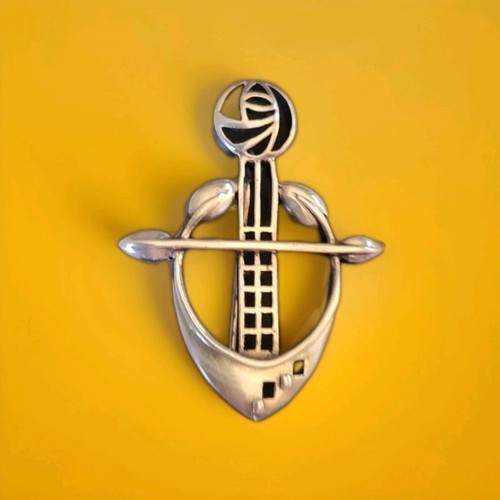 Large mackintosh style silver - style,