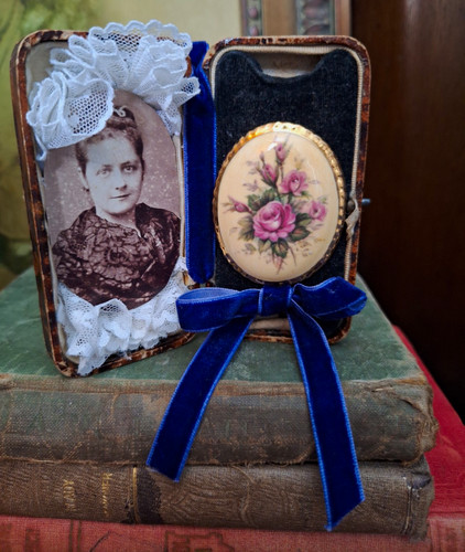 Victorian christmas tree - victorian,