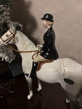 Beswick Huntswoman Model 1730