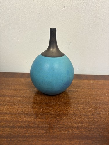 Lovely turquoise and bronzed - a,