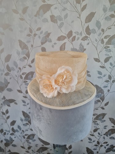 Ladies beige straw colour - ladies,