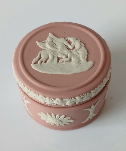 Wedgwood jasper pink pill box - jasper,