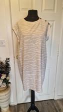 Peacock's size 12 linen blend