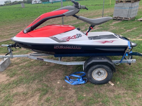 Seadoo bombadier jet ski - bombadier,