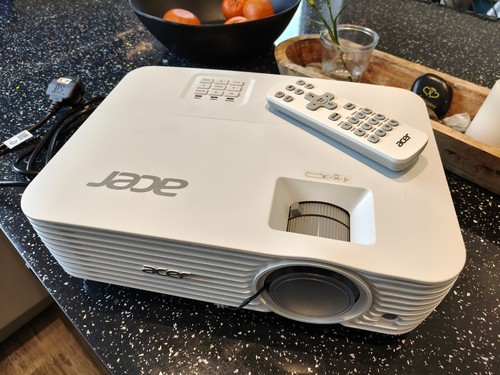Acer h6815bd dlp projector - dlp,