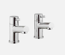 Adora Globe2 Bath Pillar Taps