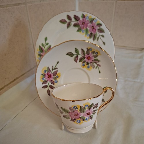 Shelley bone china - china, trio