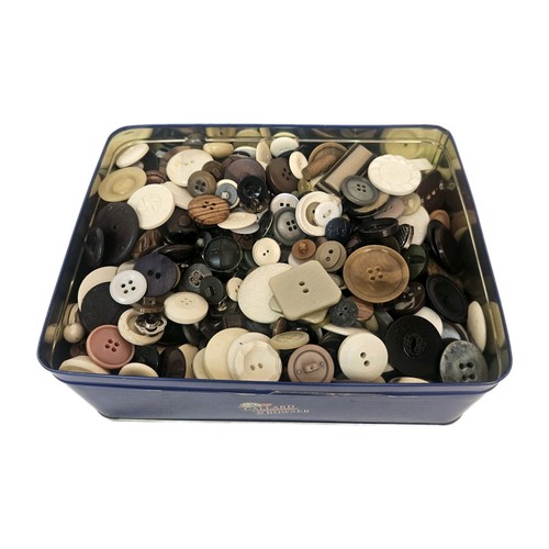 Biscuit tin full assorted - biscuit, of
