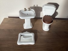 DOLLS HOUSE WHITE PORCELAIN