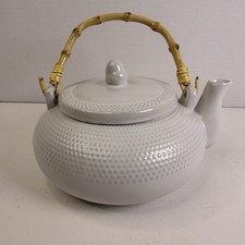 DesignPac White Ceramic Teapot