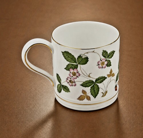 1965 wedgwood wild strawberry - 1965,