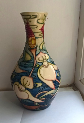 Moorcroft vase orchid - moorcroft,
