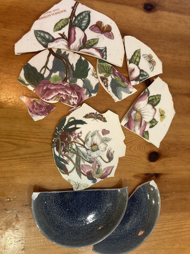 Mosaic tiles broken plates - tiles,