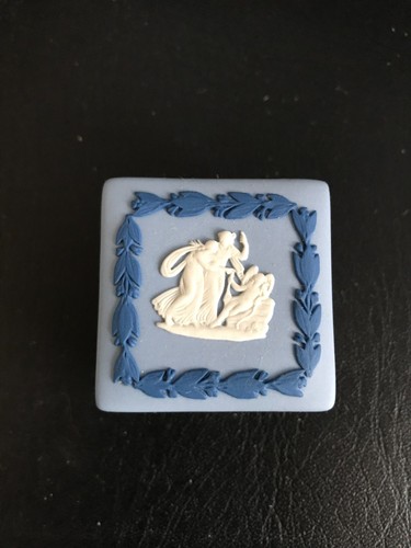 Wedgwood blue jasperware