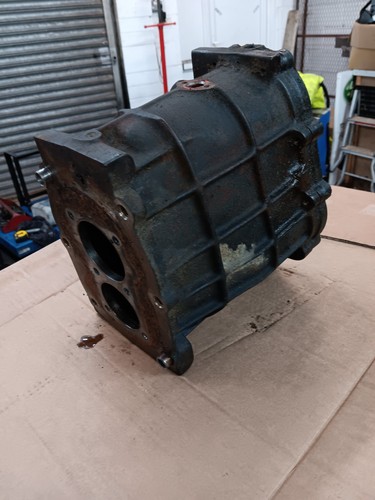 Land rover r380 gearbox casing - r380,
