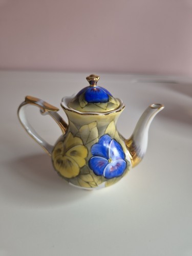 Beautiful mini tea pot - mini,