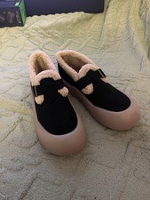 Ladies Fleece Lined Thick Soled Comfort Black Shoes Size 7 Roomy