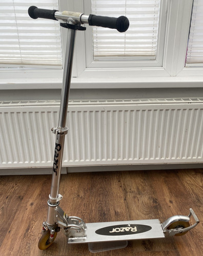 Razor kick scooter front - scooter,