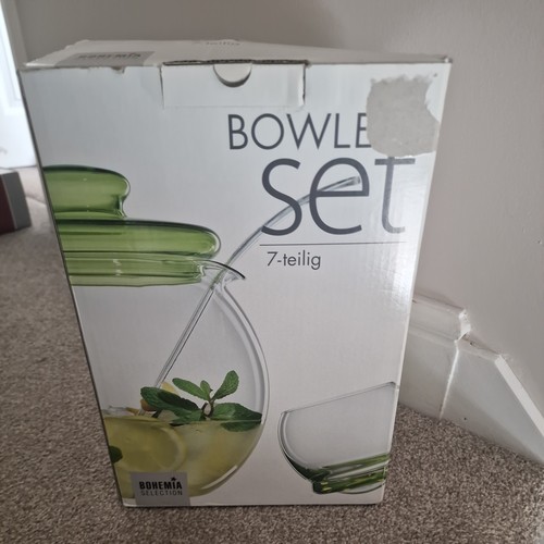 Punch bowl set pieces - of, 7