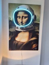 Mona Lisa LED Wall Light