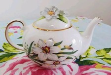 Royale Stratford Compton Woodhouse Country Cottage Collection Teapot
