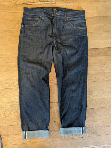 Levis straight leg - straight,
