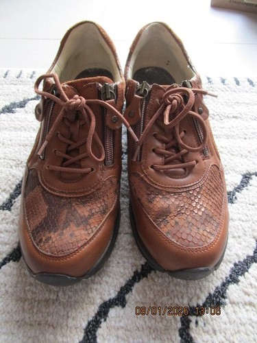 Waldlaufer brown leather shoes