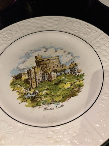Windsor castle plate vintage - windsor,