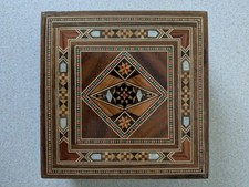 Vintage Marquetry Inlay Fruit Wood Syrian Islamic Mosaic Trinket Box