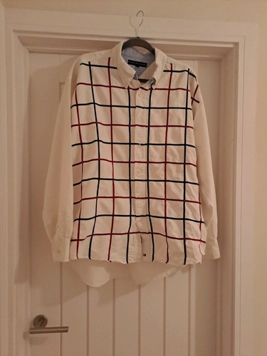White blue red checked - red,