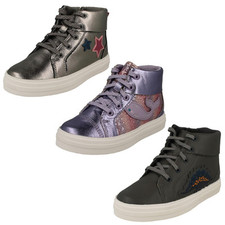 Childrens Clarks Leather Creature Detailed Ankle Boots *Nova City*