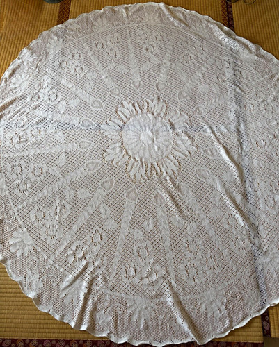 Vintage white cotton round - vintage,